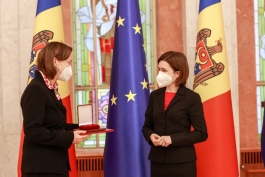 Ambasadoarea Germaniei, ES Angela Ganninger, decorată cu „Ordinul de Onoare” de Președinta Maia Sandu