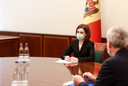 Președinta Maia Sandu a discutat cu Coordonatorul Rezident al ONU în Republica Moldova, Simon Springett