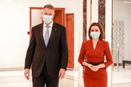 Președinta Maia Sandu, la întrevederea cu Președintele României, Klaus Iohannis: „Avem o agendă plină, care reflectă o relație prietenească, de parteneriat strategic”