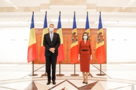 Președinta Maia Sandu, la întrevederea cu Președintele României, Klaus Iohannis: „Avem o agendă plină, care reflectă o relație prietenească, de parteneriat strategic”