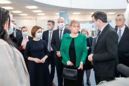 Президент Майя Санду и глава Словацкой Республики побеседовали с беженцами 
