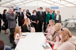 Президент Майя Санду и глава Словацкой Республики побеседовали с беженцами 