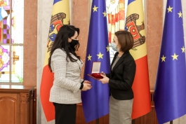 Președinta Maia Sandu a înmânat distincții de stat mai multor oameni de cultură: „Împreună facem Moldova mai plină de viitor”