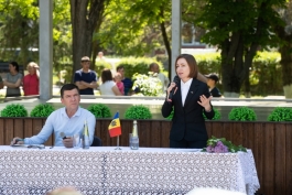 Președinta Maia Sandu a discutat cu locuitorii comunei Dubăsarii Vechi din raionul Criuleni