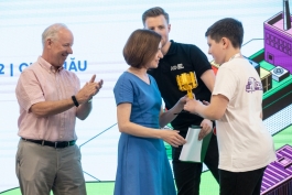 Președinta Maia Sandu a participat la Finala FIRST LEGO League Challenge și a înmânat premii pentru echipele câștigătoare ale competiției