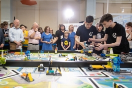 Președinta Maia Sandu a participat la Finala FIRST LEGO League Challenge și a înmânat premii pentru echipele câștigătoare ale competiției