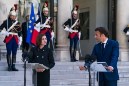 Președinta Maia Sandu a discutat cu Președintele Emmanuel Macron despre cooperarea moldo-franceză și despre parcursul european al țării noastre