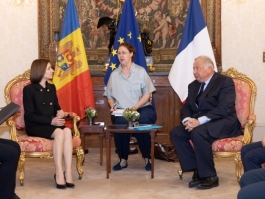 Head of State met with Gérard Larcher, President of the Upper House of the French legislature, in Paris 