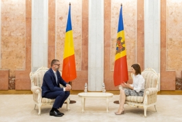 Șefa statului a primit scrisorile de acreditare ale noului Ambasador al României în Republica Moldova, Cristian-Leon Țurcanu