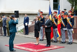 Президент Майя Санду в годовщину Национальной армии: «Сильная, современная и хорошо оснащенная армия дает стране уверенность в собственных силах, свободу действий и стратегический выбор в случае опасности»