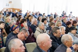 Президент Майя Санду во время визита в Теленешть: «Вступление в ЕС — наш шанс выжить как демократия и развиваться в экономическом плане»