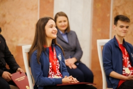 Șefa statului a înmânat diplome de onoare mai multor elevi premiați la olimpiade mondiale