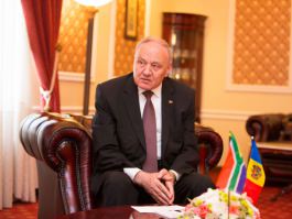 Moldovan president receives accreditation letters from four ambassadors