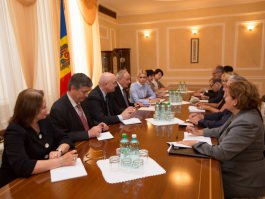 President Nicolae Timofti meets French senators