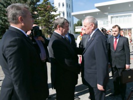 Moldovan, Belarusian presidents attend inauguration of shopping centre in Chisinau