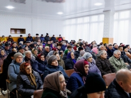 Șefa statului a mers în vizită în câteva localități din raionul Dondușeni