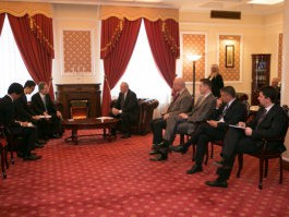 Президент Республики Молдова Николае Тимофти вручил «Ordinul de Onoare» послу Японии Тоичи Саката