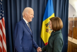 Președinta Maia Sandu s-a întâlnit la Varșovia cu liderul SUA, Joe Biden: „Moldovenii își doresc să rămână parte a lumii libere și să-și realizeze visul de a adera la Uniunea Europeană”