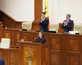 Mesajul Președintei Maia Sandu, către cetățeni, în plenul Parlamentului: „În 2030 Republica Moldova trebuie să fie țară membră a Uniunii Europene”