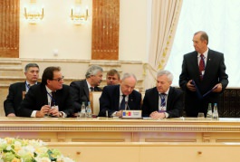 Moldovan president attends summit in Minsk