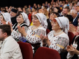 Președinta Maia Sandu a participat la inaugurarea sălii de concerte a Casei de Cultură din satul Puhoi, Ialoveni