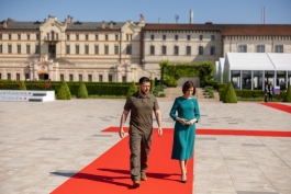 The Head of State discussed with her Ukrainian counterpart, Volodymyr Zelenskyy, who came to the European Political Community Summit