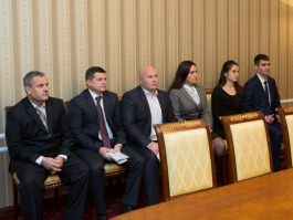Президент Николае Тимофти подписал указы о назначении на должность шести магистратов