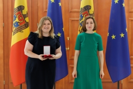 Președinta Republicii Moldova, Maia Sandu, a înmânat distincții și diplome celor care au contribuit la succesul summitului Comunității Politice Europene