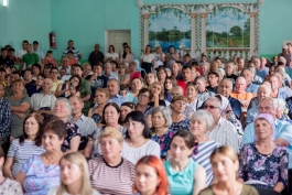 Глава государства в селе Питушка района  Кэлэрашь: «Мы продолжим модернизацию сел и городов, чтобы граждане как можно скорее смогли порадоваться лучшим условиям жизни»