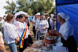 Глава государства приняла участие в фестивале Beleu Bio Fest в Слобозия Маре района Кахул