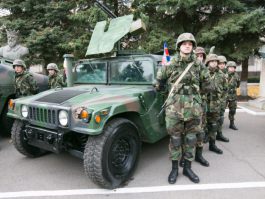 Президент Николае Тимофти участвовал в церемонии передачи в дар партии военной техники Национальной армии от правительства США 