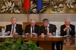 Moldovan president attends forum on European path