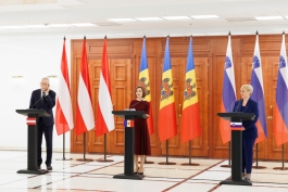 Președinta Maia Sandu i-a primit în vizită la Chișinău pe Președintele Austriei și Președinta Sloveniei 