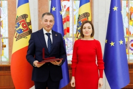 Președinta Maia Sandu s-a întâlnit cu ambasadorul Republicii Azerbaidjan la Chișinău, E.S. Gudsi Osmanov