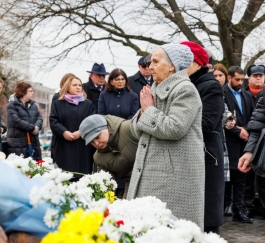 Глава государства на митинге памяти жертв Холокоста: «Мы просим прощения у всех, кто пострадал в своих домах и в нашем общем доме»