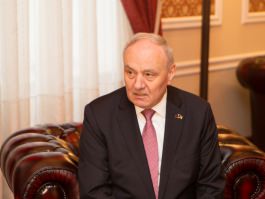 Moldovan head of state meets Romanian president-elect