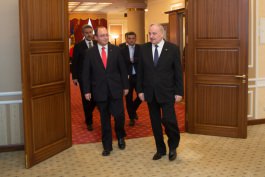 Президент Николае Тимофти провел встречу с министром иностранных дел Румынии Богданом Ауреску