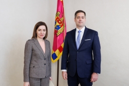 Președinta Maia Sandu a avut o întrevedere cu Secretarul adjunct al Biroului pentru Afaceri Europene și Eurasiatice al Departamentului de Stat al SUA, Christopher W. Smith