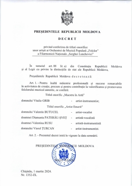 Глава государства присвоила почетные звания группе артистов оркестра ,,Folclor”