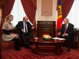 Moldovan president receives accreditation letters from three ambassadors