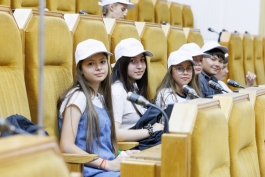  Школьники со всей страны посещают Президентуру Республики Молдова в рамках программы «Европейская экскурсия»