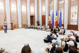  Школьники со всей страны посещают Президентуру Республики Молдова в рамках программы «Европейская экскурсия»