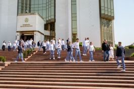 The head of state wished good luck to Moldovan athletes at the Olympic Games and handed them the flag