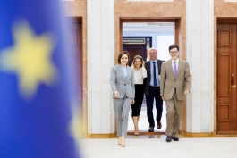 Președinta Maia Sandu i-a acordat Ambasadorului Franței la Chișinău, Graham Paul, „Ordinul de Onoare” 