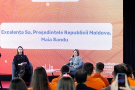 Președinta Maia Sandu, în discuție cu mai mulți studenți: „Voi, tinerii, veți moșteni Moldova”