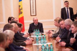 Moldovan president consults parliamentary factions on nominating candidate for PM office