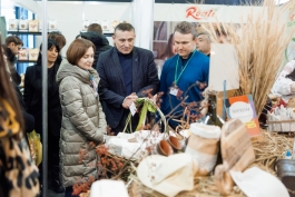 Президент Майя Санду посетила выставку „Fabricat în Moldova”: «Мы продолжим поддерживать предпринимателей, потому что их успех - это и успех Молдовы»