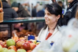 Президент Майя Санду посетила выставку „Fabricat în Moldova”: «Мы продолжим поддерживать предпринимателей, потому что их успех - это и успех Молдовы»