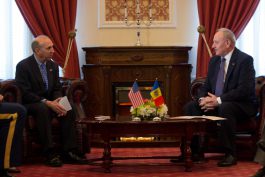 Moldovan president receives accreditation letters from U.S. Ambassador