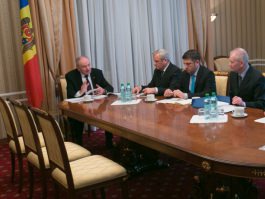 Moldovan president signs decrees appointing eight magistrates